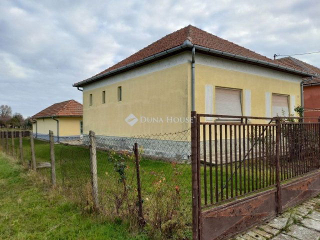 Eladó családi ház, Kaszaperen 11.9 M Ft, 2 szobás