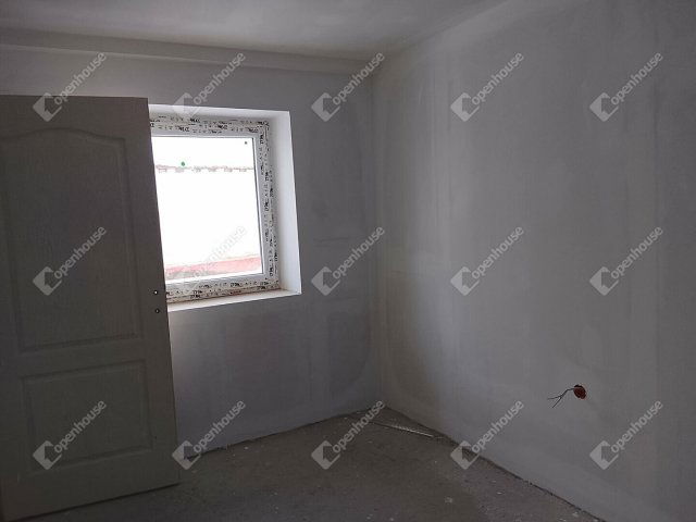 Eladó téglalakás, Neszmélyen 40.5 M Ft, 3 szobás