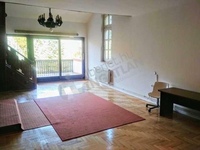 Kiadó családi ház, albérlet, XII. kerületben, Kútvölgyi úton
