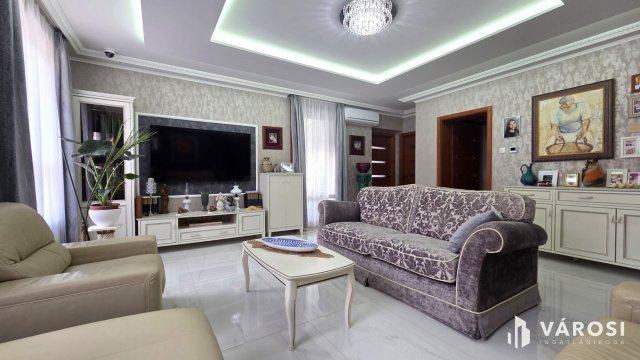 Eladó családi ház, Hajdúszoboszlón 325 M Ft, 4 szobás