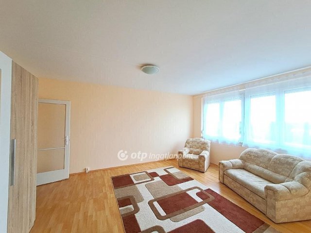 Eladó panellakás, Kecskeméten 44.9 M Ft, 2 szobás
