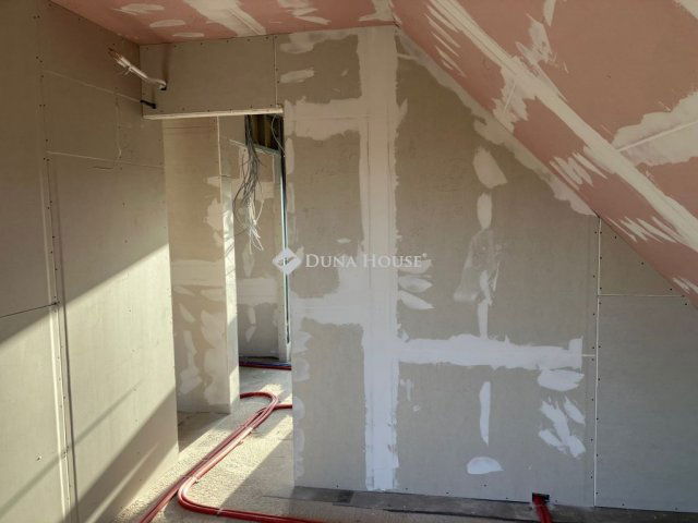 Eladó családi ház, Tárnokon 132.2 M Ft, 4 szobás