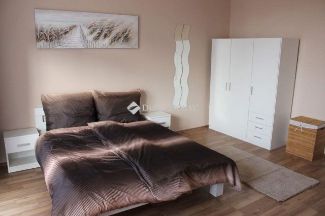 Eladó téglalakás, Makón 39.99 M Ft, 1 szobás