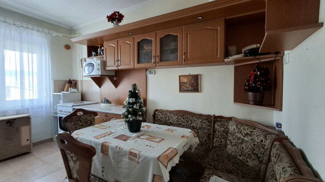 Eladó téglalakás, Gyöngyösön 33.59 M Ft, 2 szobás