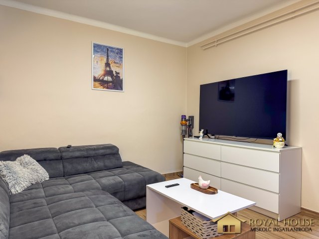 Eladó családi ház, Felsőzsolcán, József Attila utcában