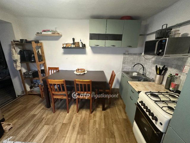 Eladó családi ház, Pusztaszabolcson 31.99 M Ft, 1+2 szobás