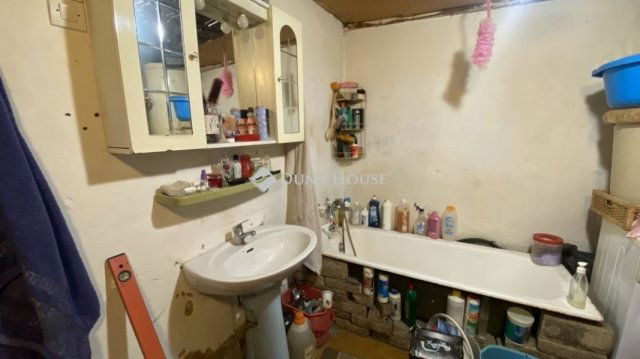 Eladó családi ház, Gombán 25 M Ft, 1 szobás