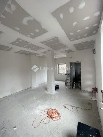 Eladó téglalakás, XVIII. kerületben, Felsőcsatári úton