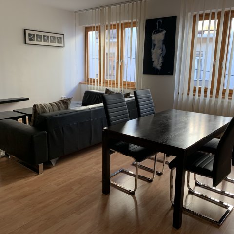 Kiadó téglalakás, albérlet, Pécsett, Gábor utcában, 3 szobás