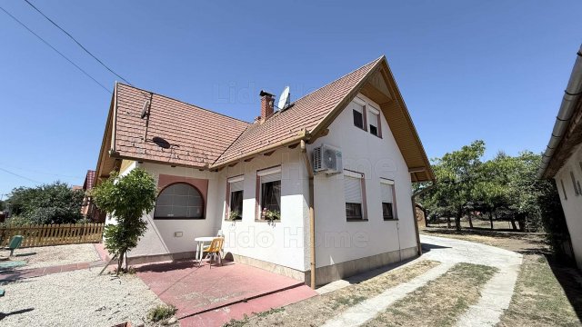 Eladó családi ház, Kéthelyen 75 M Ft, 4 szobás
