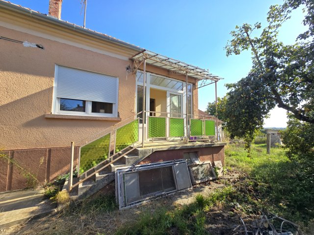 Eladó családi ház, Nagykanizsán 29.99 M Ft, 2 szobás