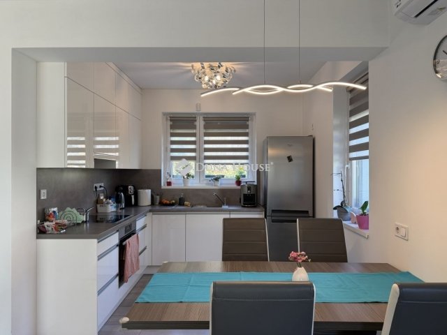 Eladó ikerház, Gödön 149.9 M Ft, 3 szobás