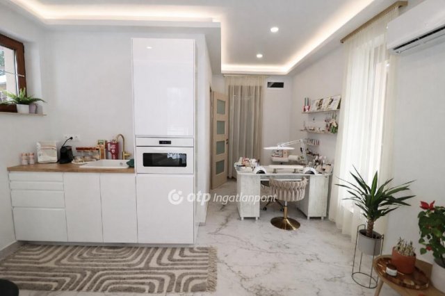 Eladó családi ház, Ráckevén 190 M Ft, 6 szobás