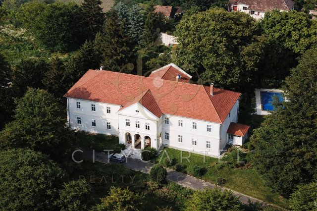 Eladó családi ház, Misefán 820 M Ft, 22 szobás