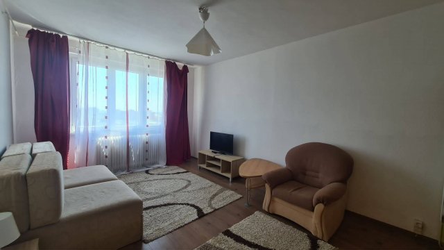 Eladó panellakás, Dunaújvárosban 23.3 M Ft, 1 szobás