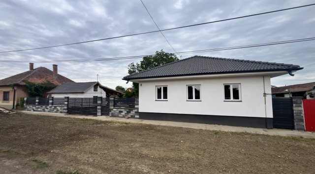 Eladó családi ház, Szabadkígyóson 65 M Ft, 3 szobás