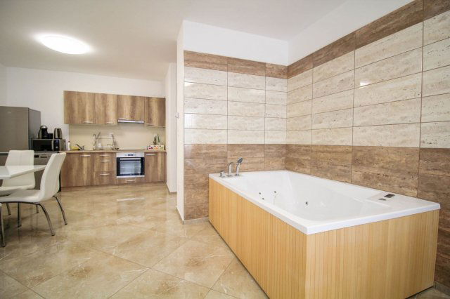 Kiadó téglalakás, albérlet, Debrecenben 350 E Ft / hó, 2 szobás