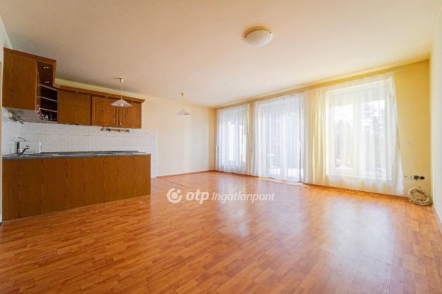 Eladó sorház, Pécelen 95.9 M Ft, 3 szobás / költözzbe.hu