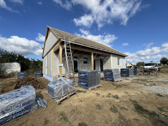Eladó családi ház, Kozármislenyen 90.95 M Ft, 3 szobás