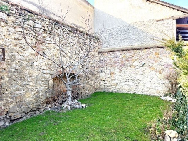 Eladó téglalakás, Pécsett 59.9 M Ft, 3 szobás