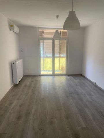 Eladó panellakás, Pécsett 39.9 M Ft, 2 szobás