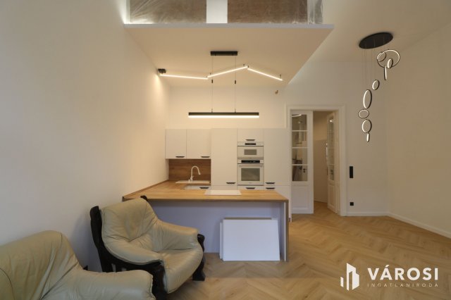 Kiadó téglalakás, albérlet, Szegeden 350 E Ft / hó, 3 szobás