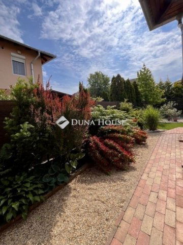 Eladó ikerház, Dunaharasztin 119 M Ft, 4 szobás