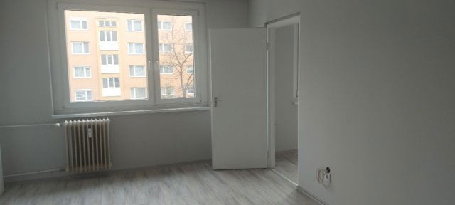 Kiadó panellakás, albérlet, Miskolcon 100 E Ft / hó, 1+1 szobás