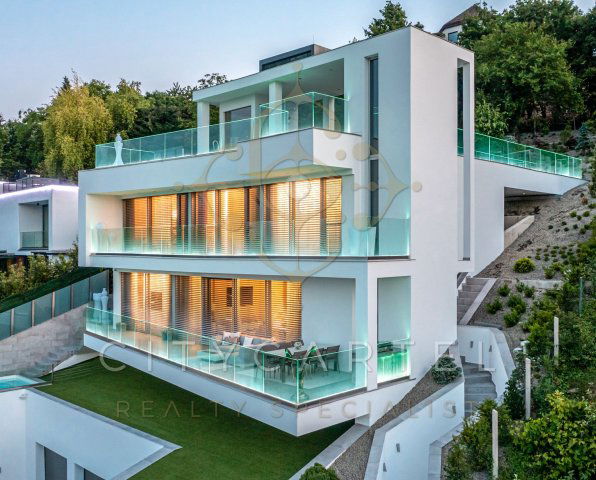 Eladó családi ház, Budapesten, II. kerületben 1290 M Ft