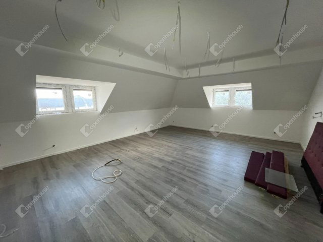 Eladó téglalakás, Fertőszentmiklóson 74.9 M Ft, 2 szobás