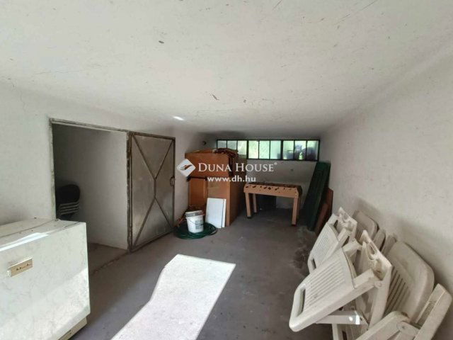 Eladó nyaraló, Lakitelken 19.99 M Ft, 3 szobás