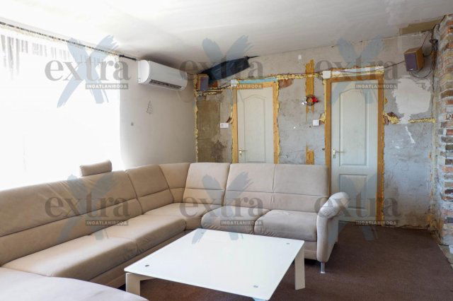 Eladó családi ház, Pusztaszeren 29.9 M Ft, 4 szobás