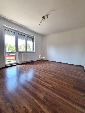 Eladó téglalakás, Mosonmagyaróváron 49.9 M Ft, 3 szobás