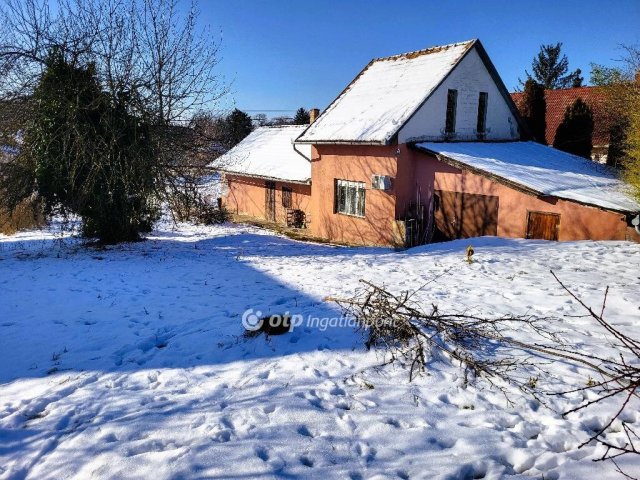 Eladó családi ház, Kapolyon 24.9 M Ft, 3 szobás