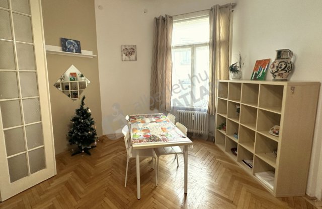 Kiadó téglalakás, albérlet, V. kerületben, Balassi Bálint utcában