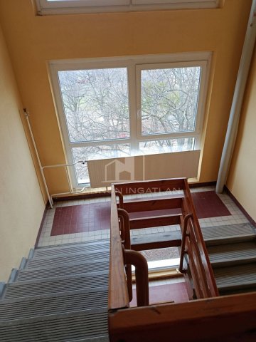 Eladó téglalakás, Ajkán 39.9 M Ft, 1+2 szobás