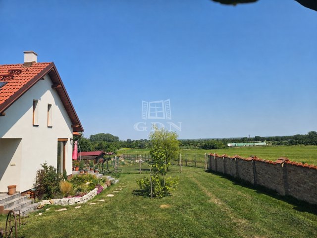 Eladó családi ház, Fertőrákoson 179 M Ft, 4 szobás