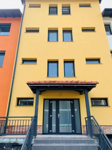 Kiadó téglalakás, albérlet, Tatán 220 E Ft / hó, 3 szobás