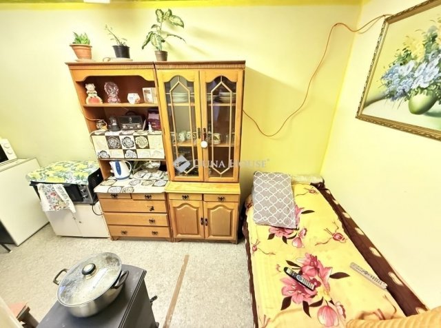 Eladó családi ház, Albertirsán 18 M Ft, 1 szobás