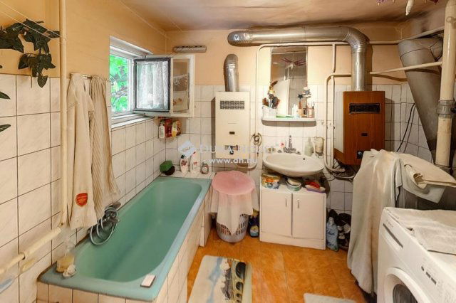 Eladó családi ház, Kecskeméten 29.9 M Ft, 3 szobás