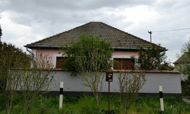 Eladó családi ház, Izsákon 32.9 M Ft, 3 szobás