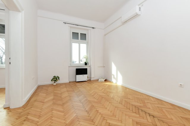 Eladó téglalakás, Budapesten, XIII. kerületben, Dévényi úton