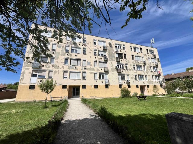 Eladó téglalakás, Sajószentpéteren, Péch Antal utcában