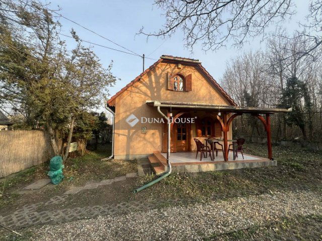 Eladó nyaraló, Jászapátiban 18.2 M Ft, 2 szobás