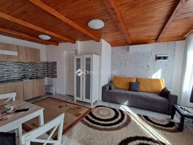 Eladó nyaraló, Cserkeszőlőn 19.5 M Ft, 1 szobás