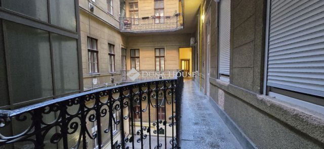 Eladó téglalakás, Budapesten, VII. kerületben 104.9 M Ft