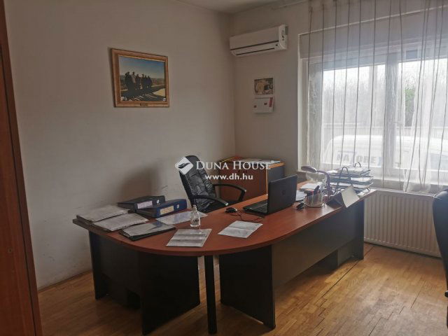 Eladó ipari ingatlan, Vecsésen 269.9 M Ft / költözzbe.hu