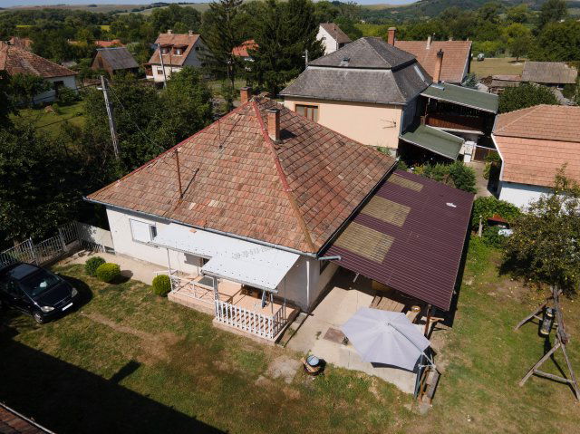 Eladó családi ház, Vámosmikolán 31.9 M Ft, 5 szobás