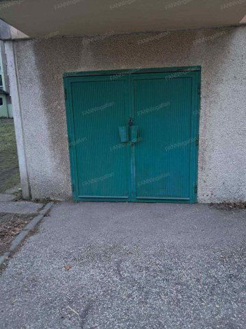 Eladó garázs, Dorogon 10 M Ft / költözzbe.hu