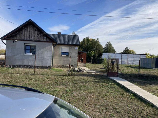 Eladó családi ház, Zagyvarékason 22.5 M Ft, 2 szobás
